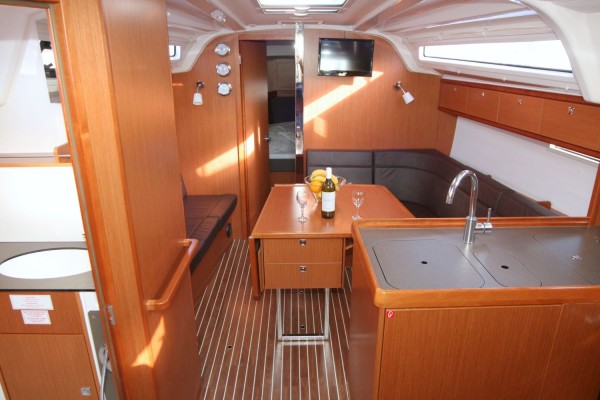 YachtABC - Bibi - Croatia - Bavaria Cruiser 37 - 3 cab.